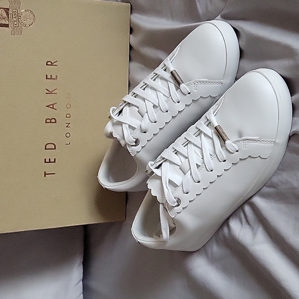 New! Ted Baker Leather Lace-up Trainer Sneaker